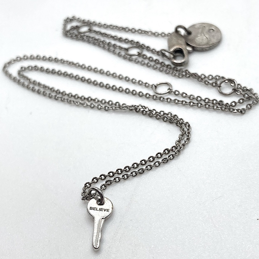 THE Giving Keys ‘Believe’ Key on Silver Colour Chain Adjustable 18”